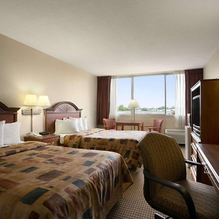 Days Inn By Wyndham Sidney Oh Ngoại thất bức ảnh